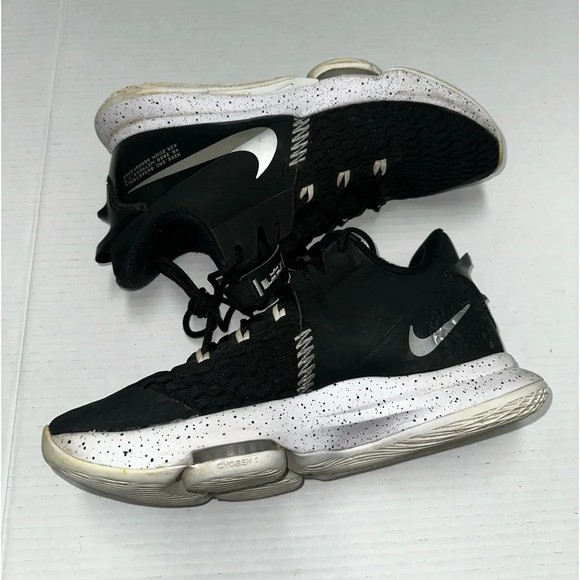 Nike Lebron Witness 5 basketball shoes sz 9.5 - Picture 3 of 7